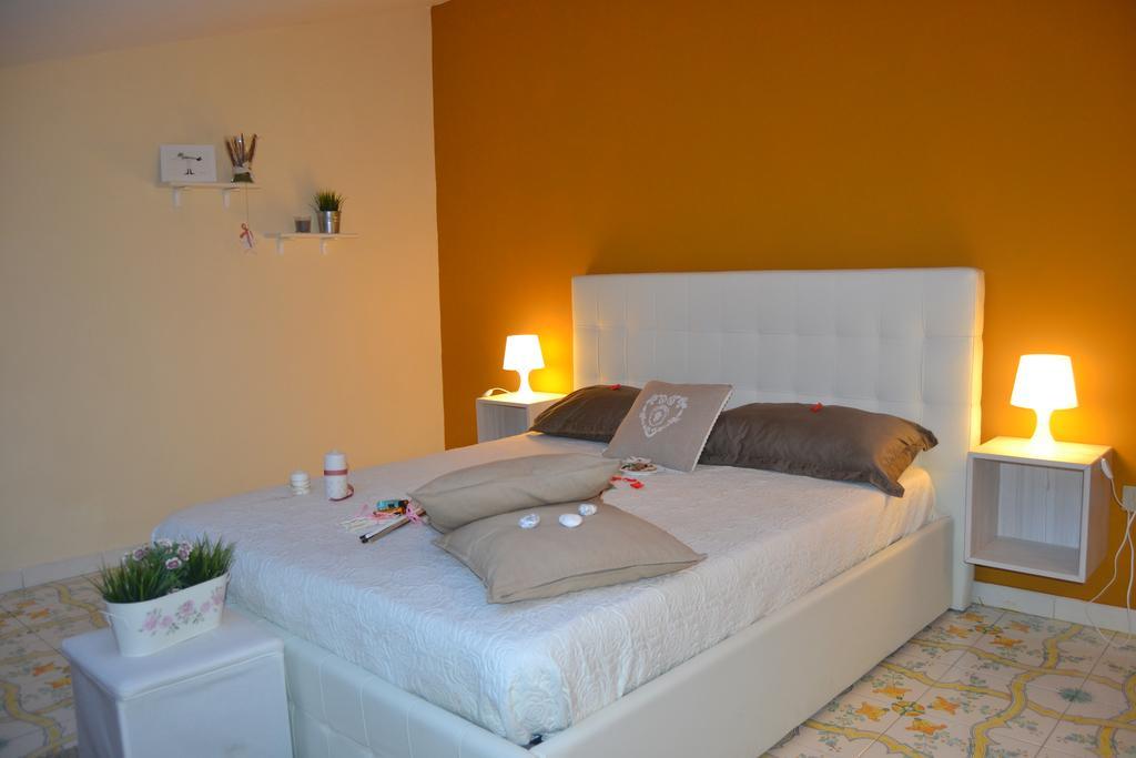 Un Tetto Di Stelle Deluxe Home Salerno Exterior photo