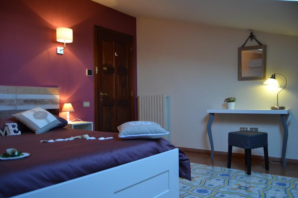 Un Tetto Di Stelle Deluxe Home Salerno Exterior photo